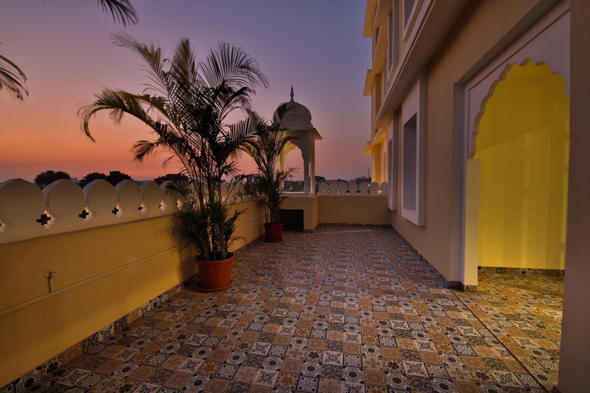 Rudra Vilas - A Royal Heritage Hotel Jaipur Exteriör bild
